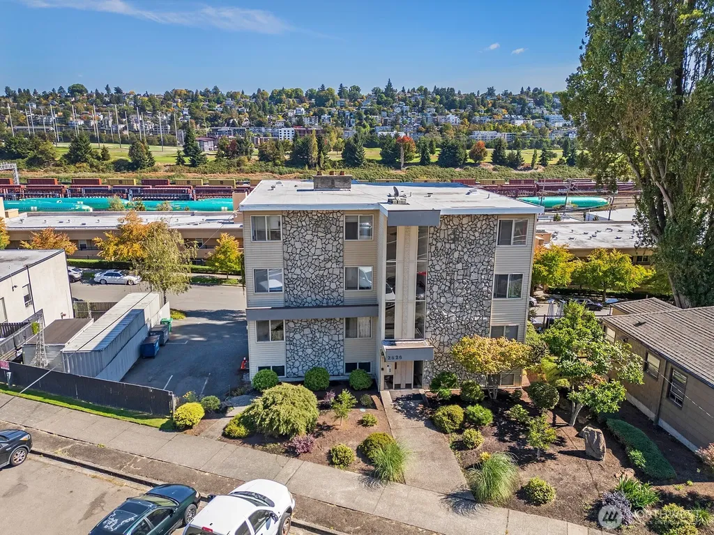 2600 Thorndyke Avenue W Seattle WA 98119