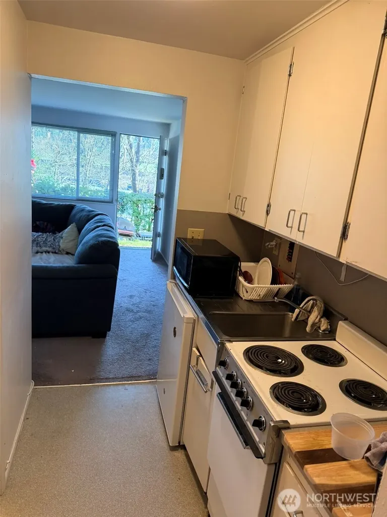 2109 W Raye Street Seattle WA 98199
