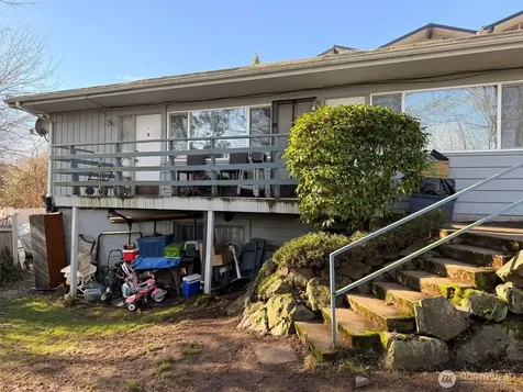 2109 W Raye Street Seattle WA 98199