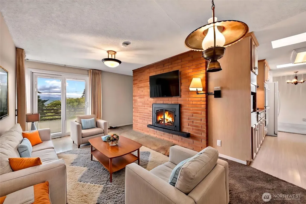 17909 50th Avenue S Seatac WA 98188