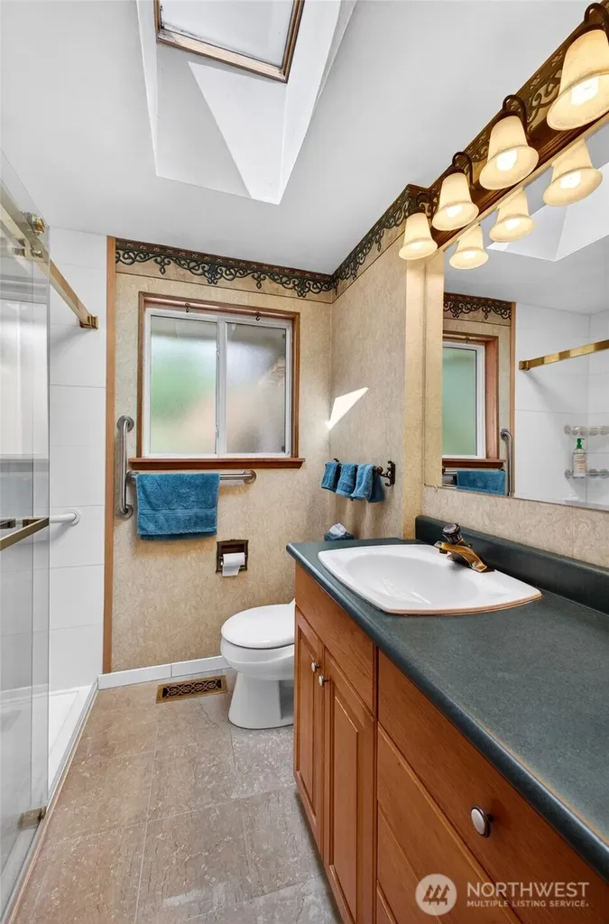 17909 50th Avenue S Seatac WA 98188