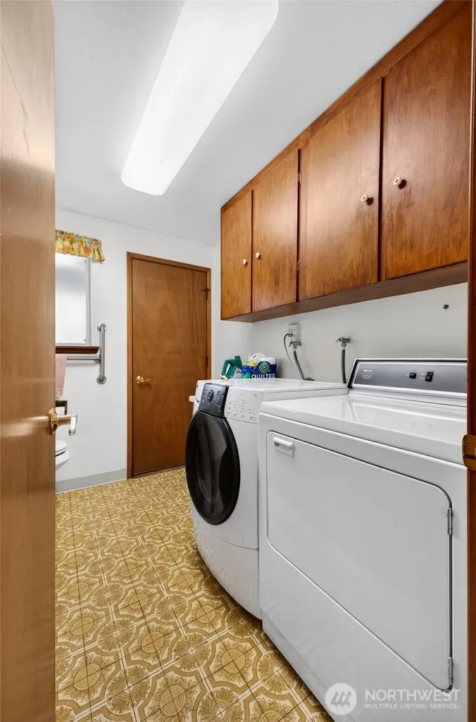 17909 50th Avenue S Seatac WA 98188