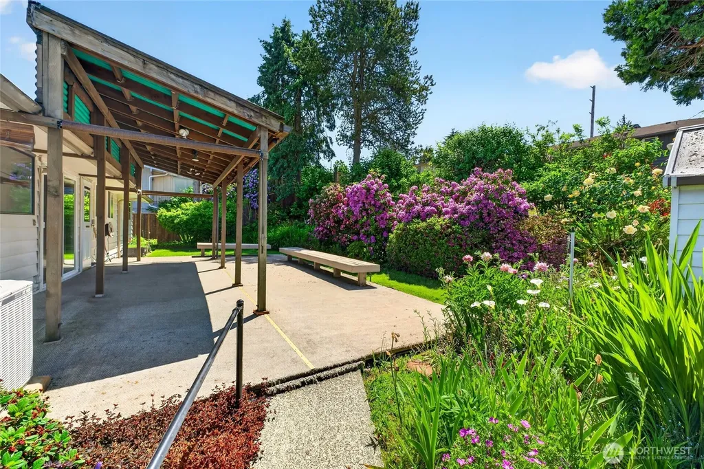 17909 50th Avenue S Seatac WA 98188