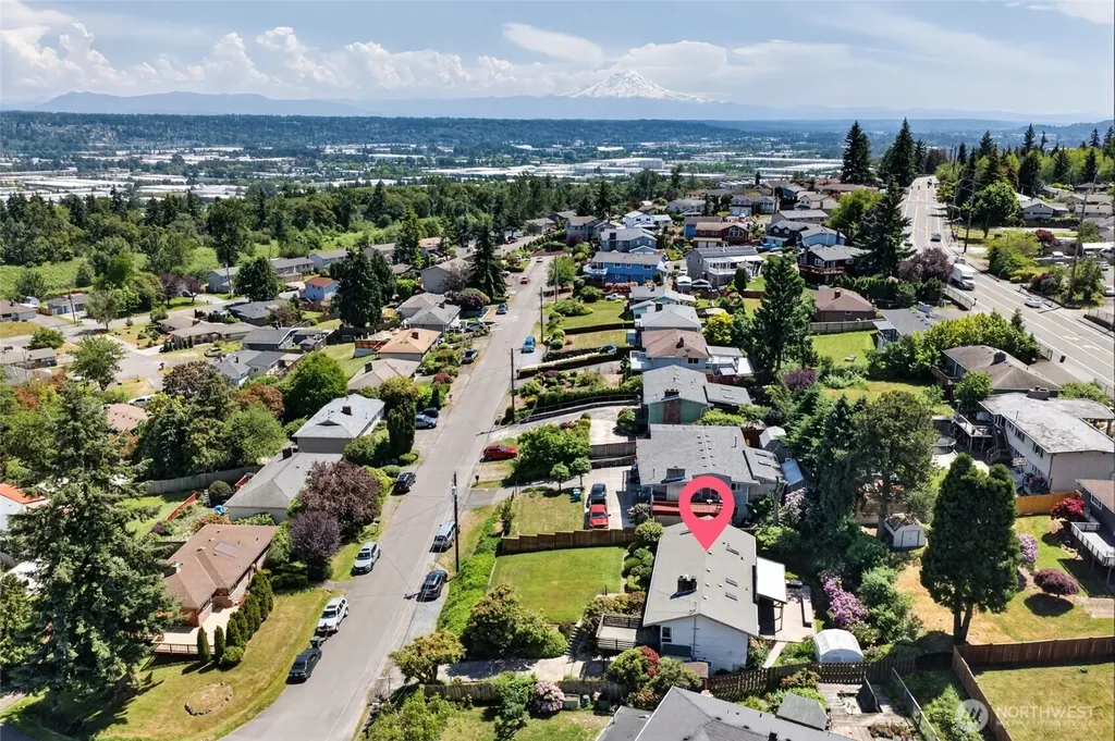 17909 50th Avenue S Seatac WA 98188
