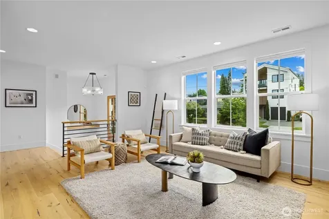 7524 33rd Avenue NE Seattle WA 98115