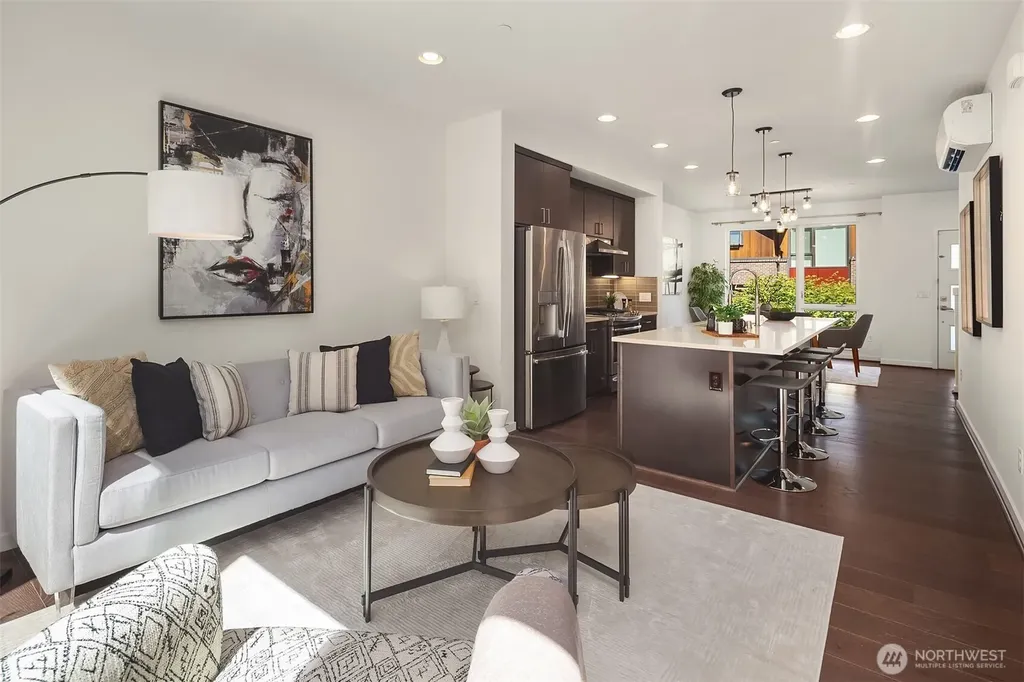6546 32nd Avenue NE Seattle WA 98115