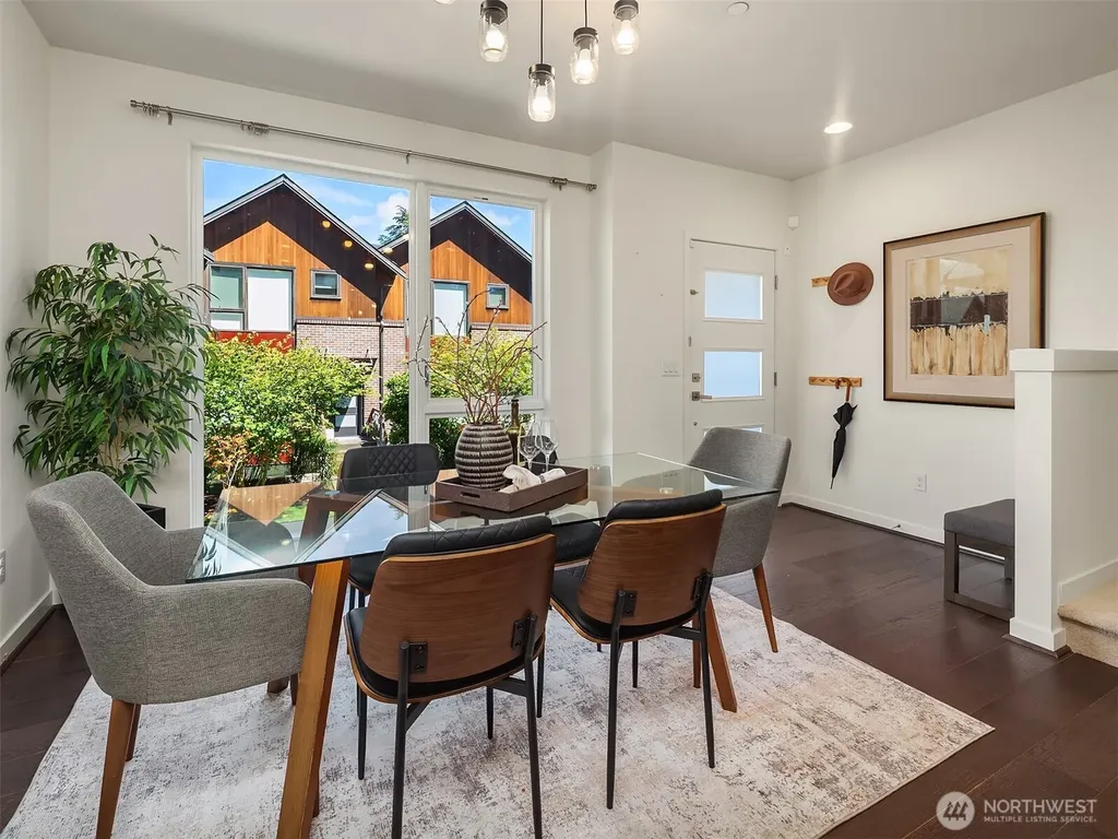 6546 32nd Avenue NE Seattle WA 98115