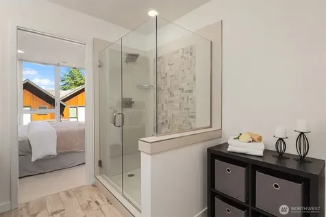 6546 32nd Avenue NE Seattle WA 98115