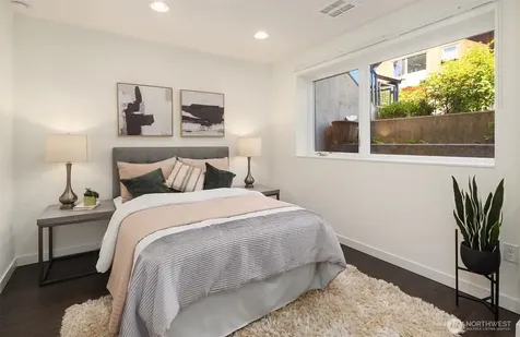 6546 32nd Avenue NE Seattle WA 98115