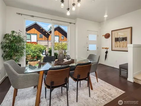 6546 32nd Avenue NE Seattle WA 98115