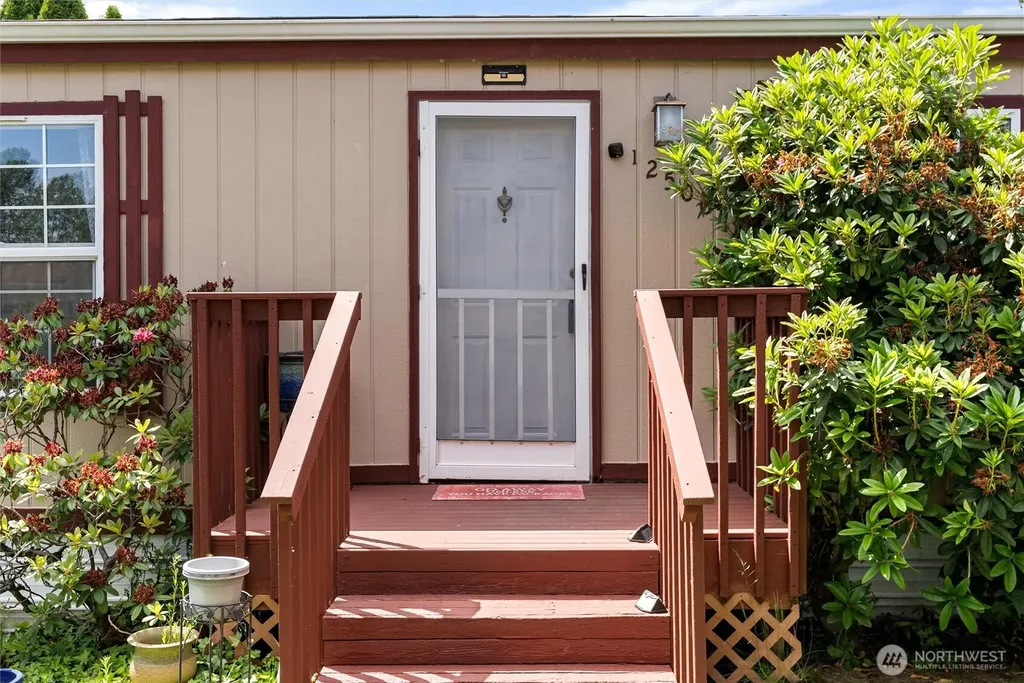 12506 142nd Avenue E Puyallup WA 98374
