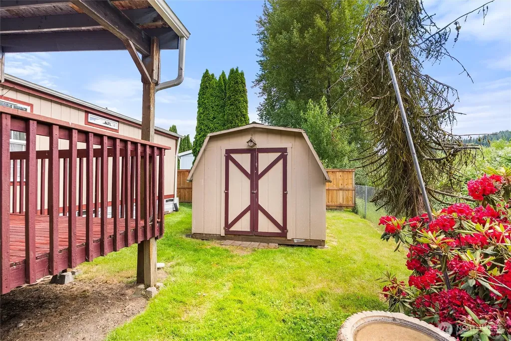 12506 142nd Avenue E Puyallup WA 98374