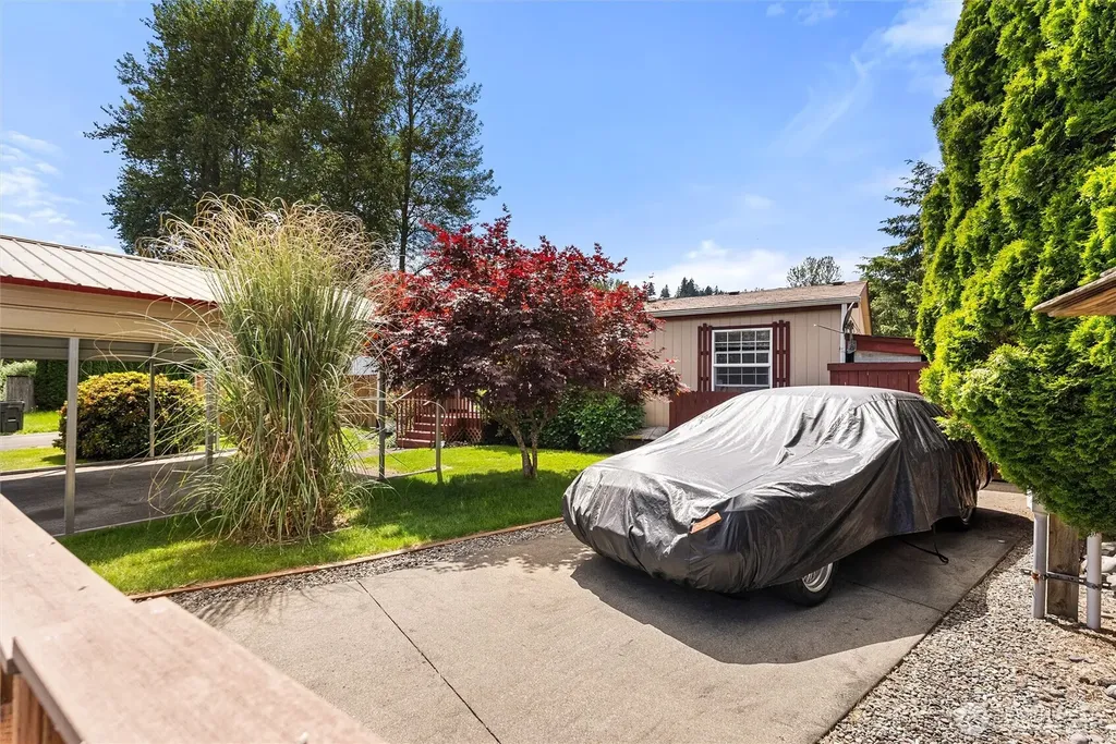 12506 142nd Avenue E Puyallup WA 98374