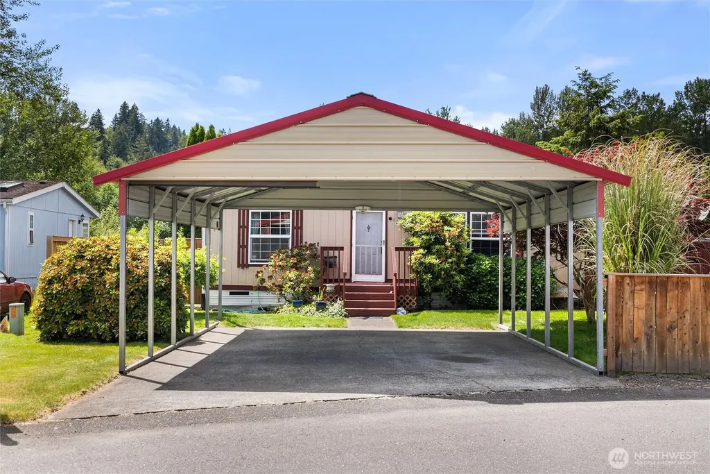 12506 142nd Avenue E Puyallup WA 98374
