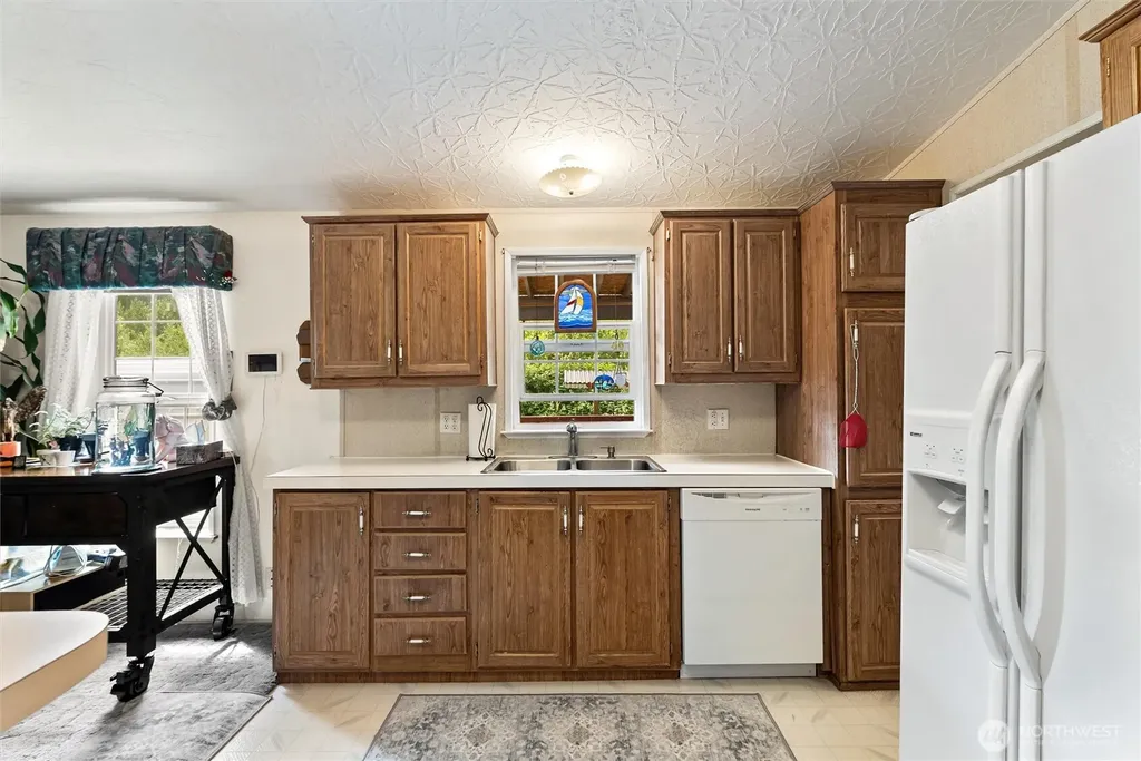 12506 142nd Avenue E Puyallup WA 98374