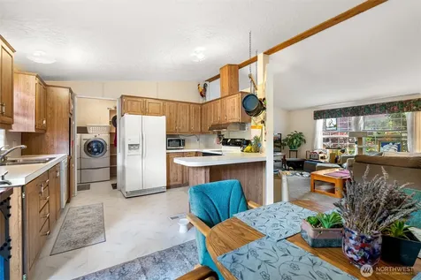 12506 142nd Avenue E Puyallup WA 98374