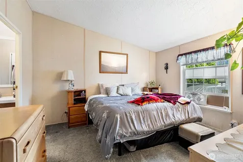 12506 142nd Avenue E Puyallup WA 98374