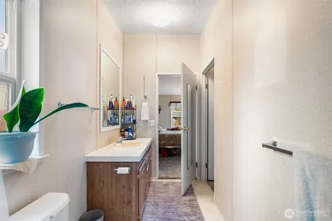 12506 142nd Avenue E Puyallup WA 98374