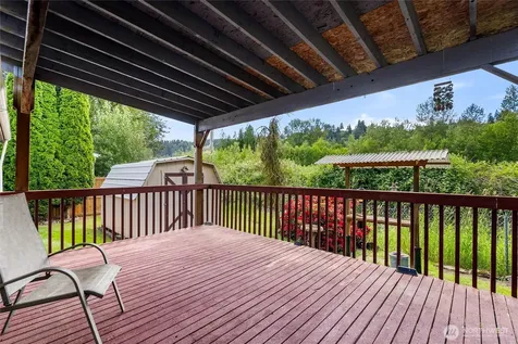 12506 142nd Avenue E Puyallup WA 98374