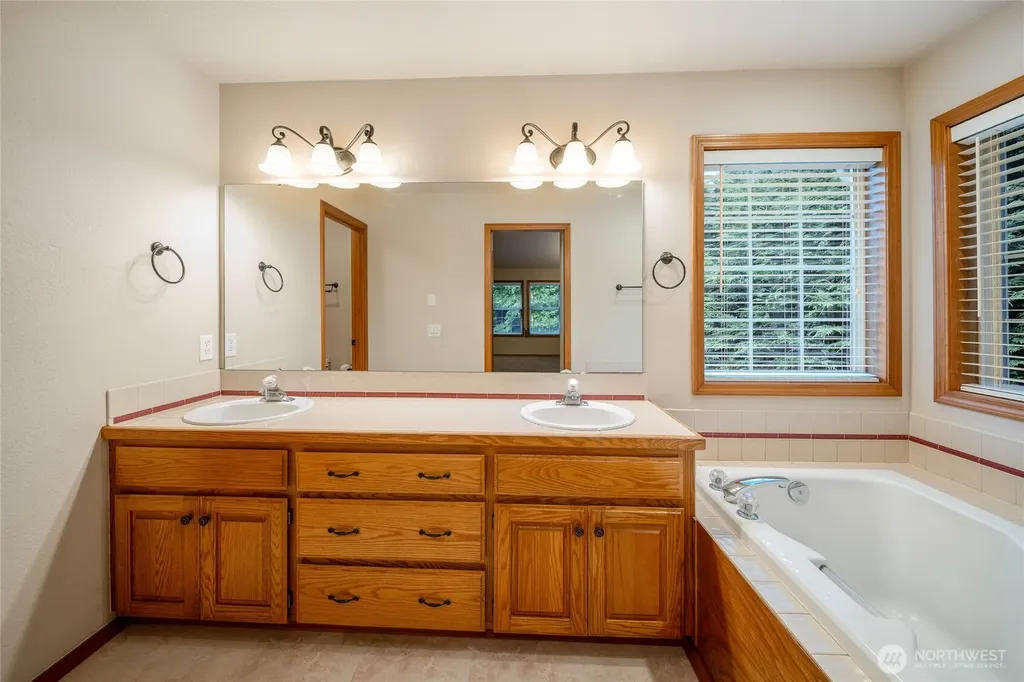 2409 Buckingham Drive SE Olympia WA 98501