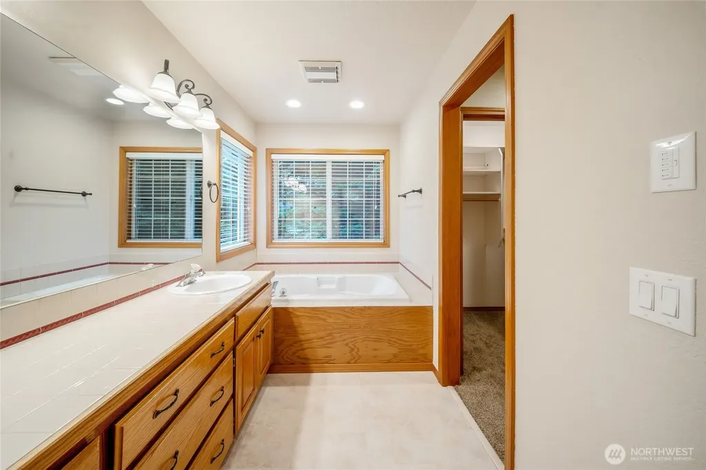 2409 Buckingham Drive SE Olympia WA 98501