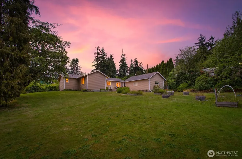 2524 200th Place SW Lynnwood WA 98036
