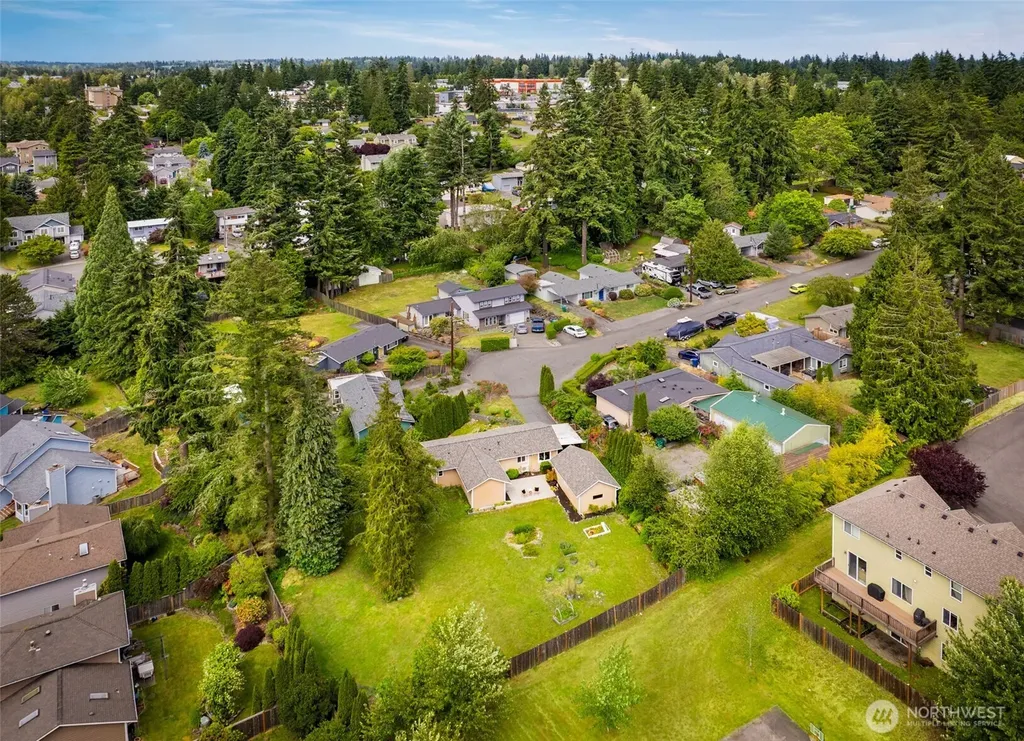 2524 200th Place SW Lynnwood WA 98036