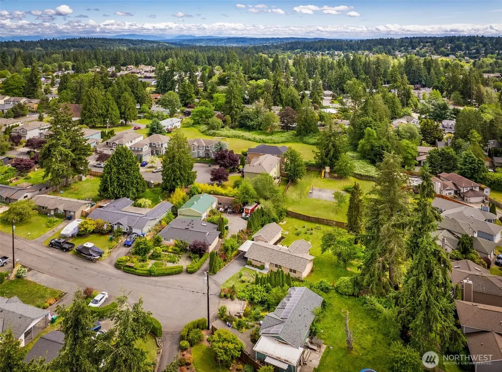 2524 200th Place SW Lynnwood WA 98036