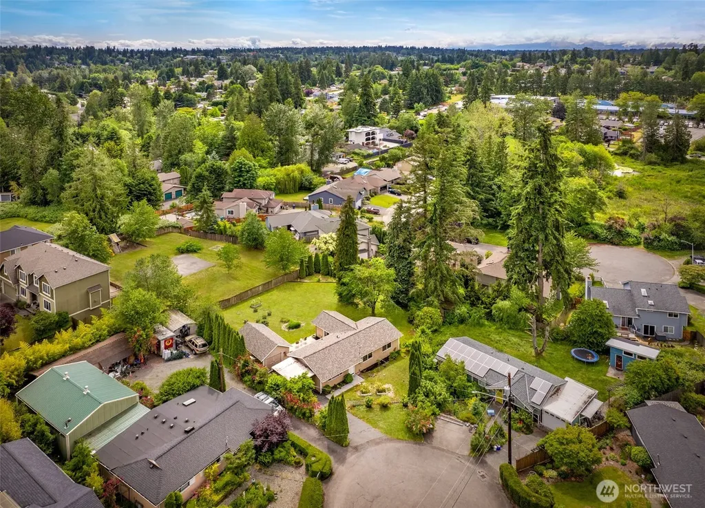 2524 200th Place SW Lynnwood WA 98036