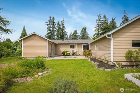 2524 200th Place SW Lynnwood WA 98036