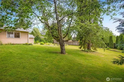 2524 200th Place SW Lynnwood WA 98036