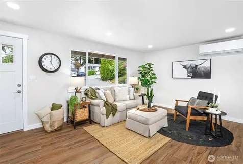 2524 200th Place SW Lynnwood WA 98036
