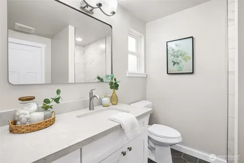 2524 200th Place SW Lynnwood WA 98036