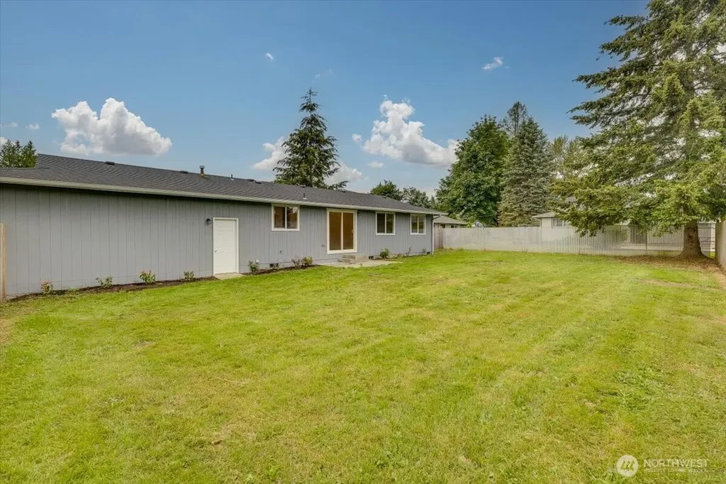 2521 Spruce Road Lake Stevens WA 98258