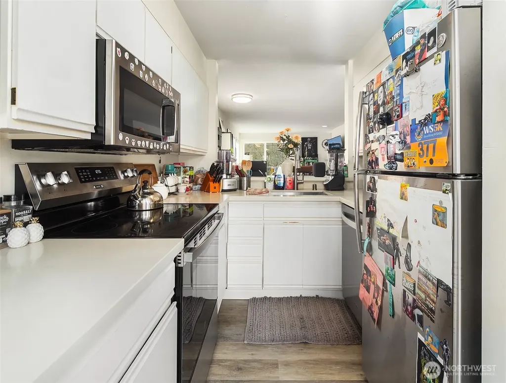 3056 60th Avenue SW Seattle WA 98116