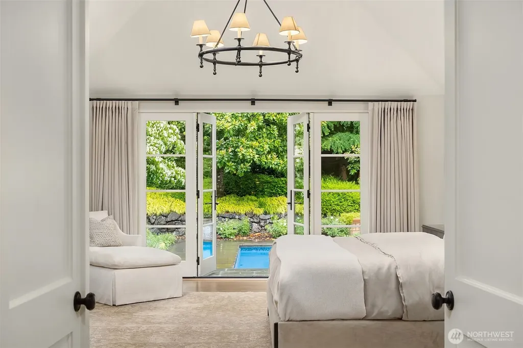 6560 163rd Place SE Bellevue WA 98006