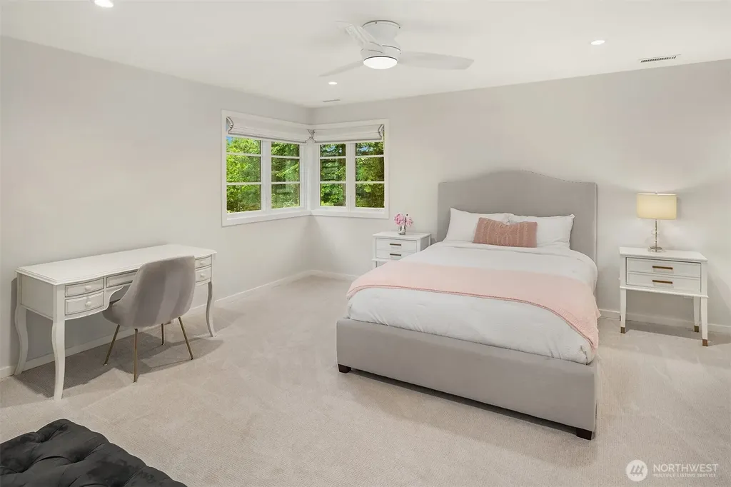 6560 163rd Place SE Bellevue WA 98006