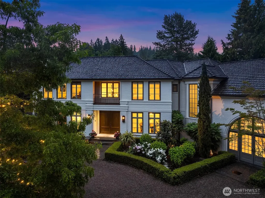 6560 163rd Place SE Bellevue WA 98006