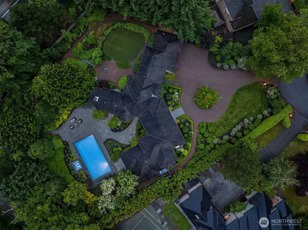 6560 163rd Place SE Bellevue WA 98006