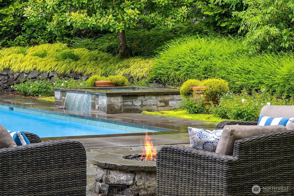 6560 163rd Place SE Bellevue WA 98006