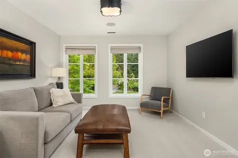 6560 163rd Place SE Bellevue WA 98006