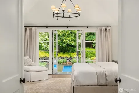 6560 163rd Place SE Bellevue WA 98006