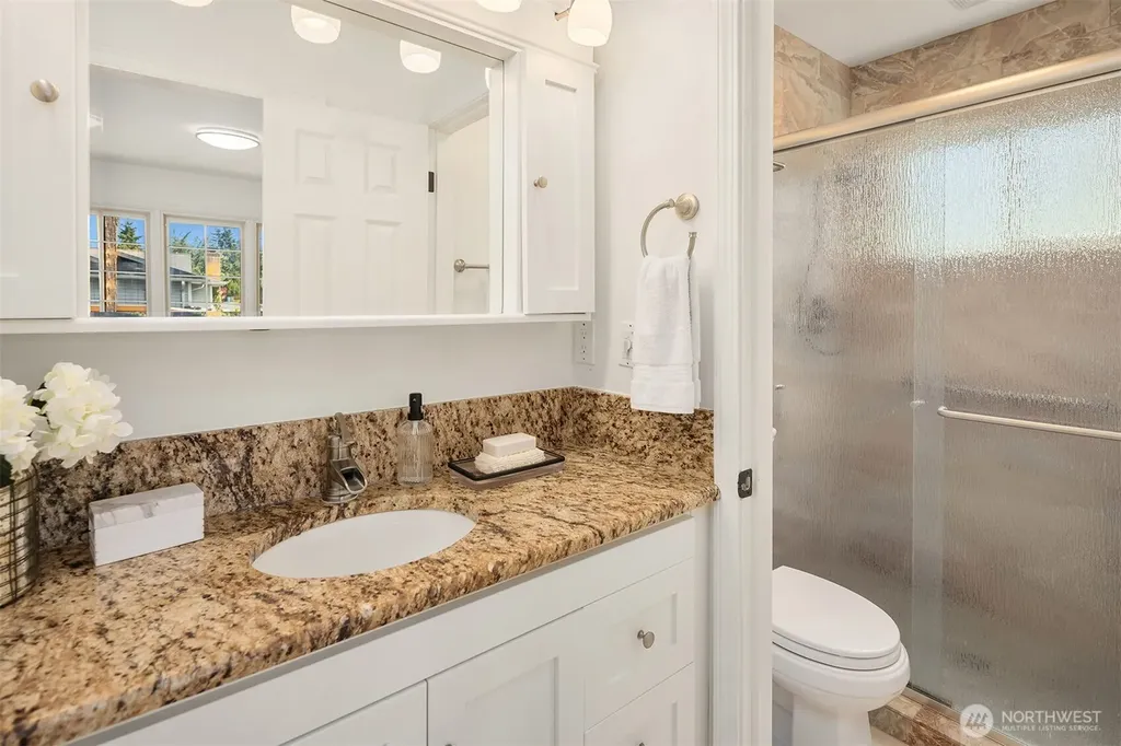 621 128th Avenue SE Bellevue WA 98005