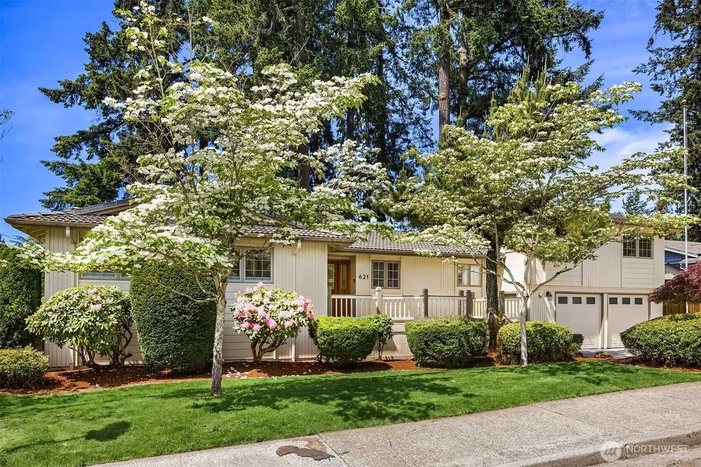 621 128th Avenue SE Bellevue WA 98005