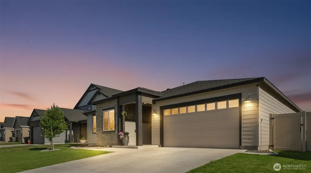 742 NE I Street Quincy WA 98848