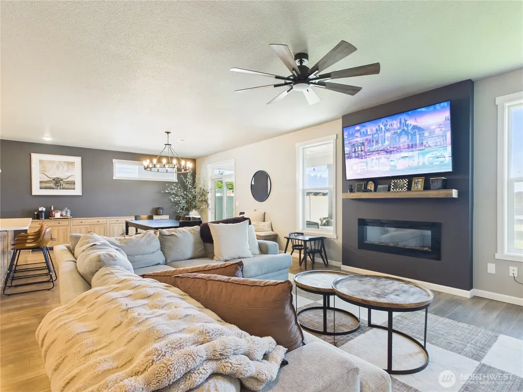 742 NE I Street Quincy WA 98848