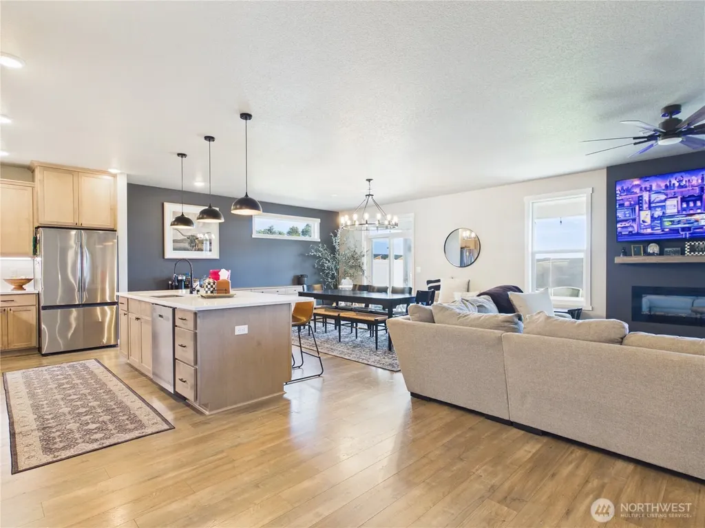 742 NE I Street Quincy WA 98848