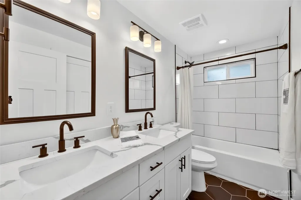 5403 34th Avenue SW Seattle WA 98126