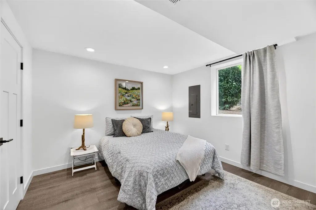 5403 34th Avenue SW Seattle WA 98126