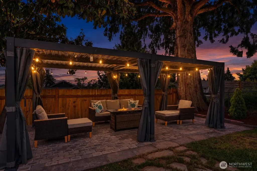 5403 34th Avenue SW Seattle WA 98126